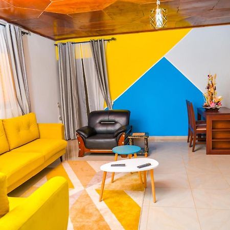 Appartement Meuble 2 Chambres Avec Salle De Bain - 1 Salon - 1E Cuisine - La Concorde - Quartier Nkomkana Yaoundé Esterno foto