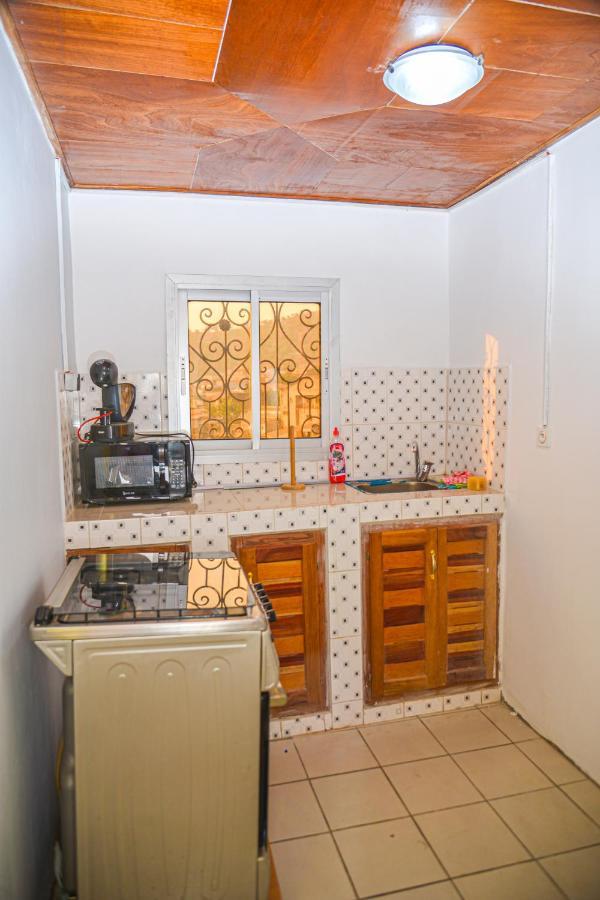 Appartement Meuble 2 Chambres Avec Salle De Bain - 1 Salon - 1E Cuisine - La Concorde - Quartier Nkomkana Yaoundé Esterno foto