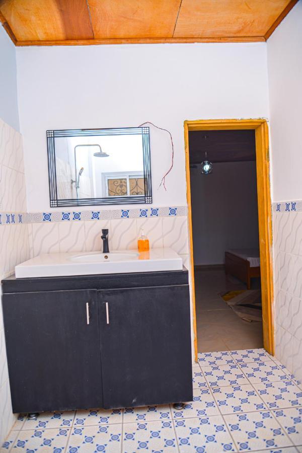 Appartement Meuble 2 Chambres Avec Salle De Bain - 1 Salon - 1E Cuisine - La Concorde - Quartier Nkomkana Yaoundé Esterno foto