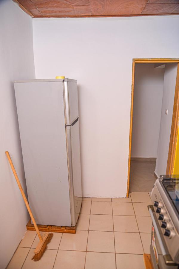 Appartement Meuble 2 Chambres Avec Salle De Bain - 1 Salon - 1E Cuisine - La Concorde - Quartier Nkomkana Yaoundé Esterno foto